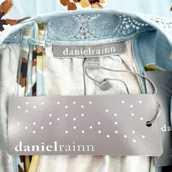 DanielRainn Women's Blue Floral Sleeveless Crochet Midi Dress Size M - Picture 4 of 5